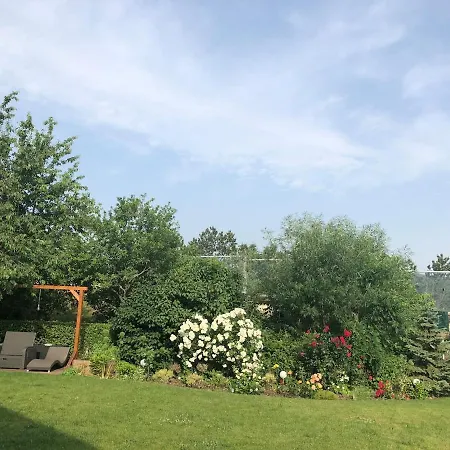 With Terrace And Garden Close To Vienna *