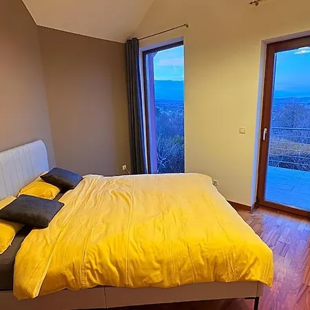 Βίλα With Terrace And Garden Close To Vienna