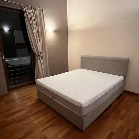 With Terrace And Garden Close To Vienna *