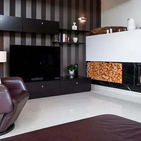 Βίλα With Terrace And Garden Close To Vienna Brunn am Gebirge
