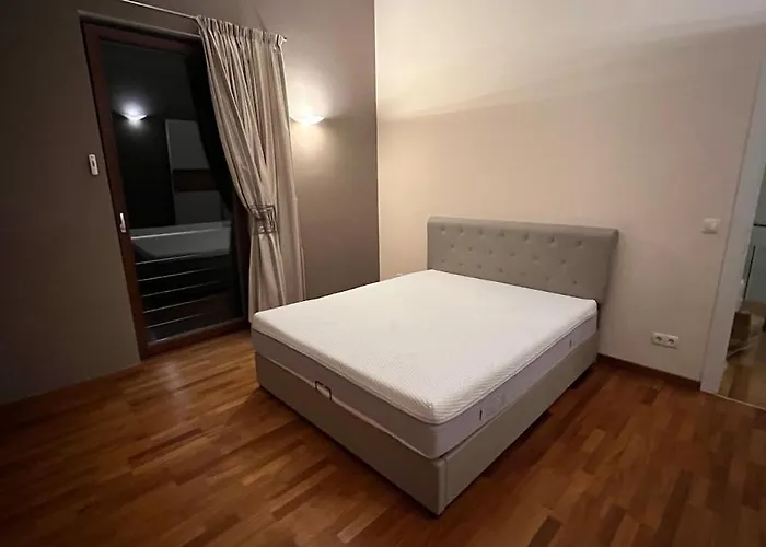 With Terrace And Garden Close To Vienna *